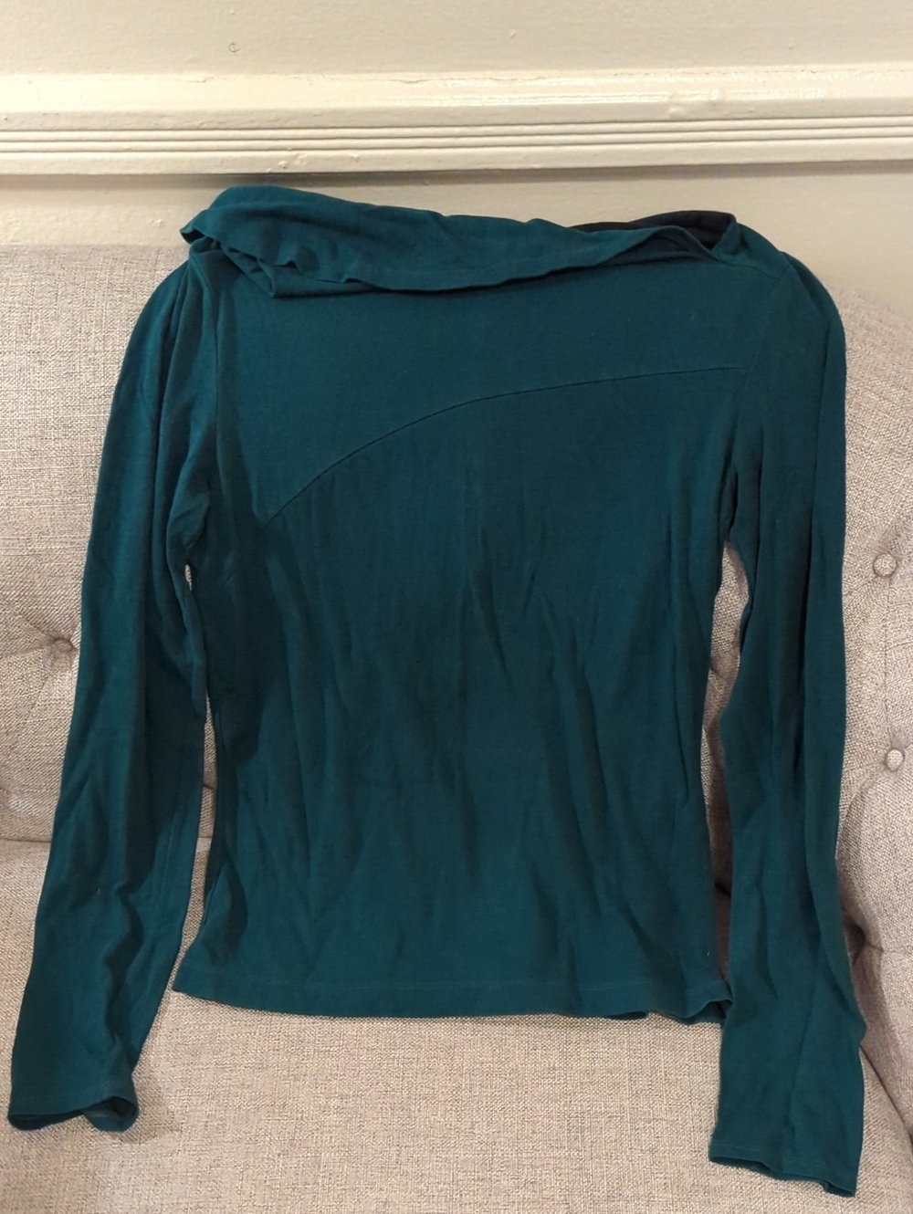 Grub Small Long-Sleeve Women's Top Loose Neck With Accent